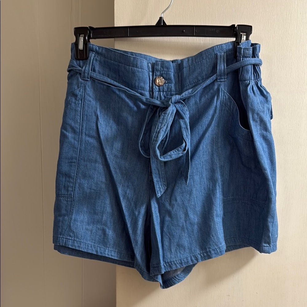 Old Navy Blue Denim Women's Shorts